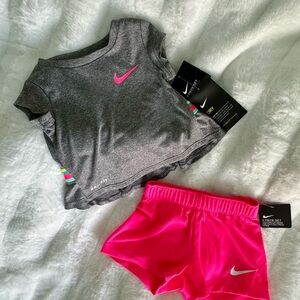 NWT! NIKE Sportswear Baby Girl's DRI-FIT Shirt and Shorts Outfit, 2-piece, 12 M